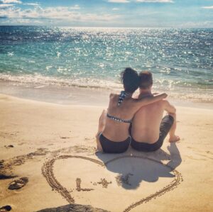 Layla Alizada Instagram - Happy #weddinganniversary !You have my heart @noelfisher ❤️