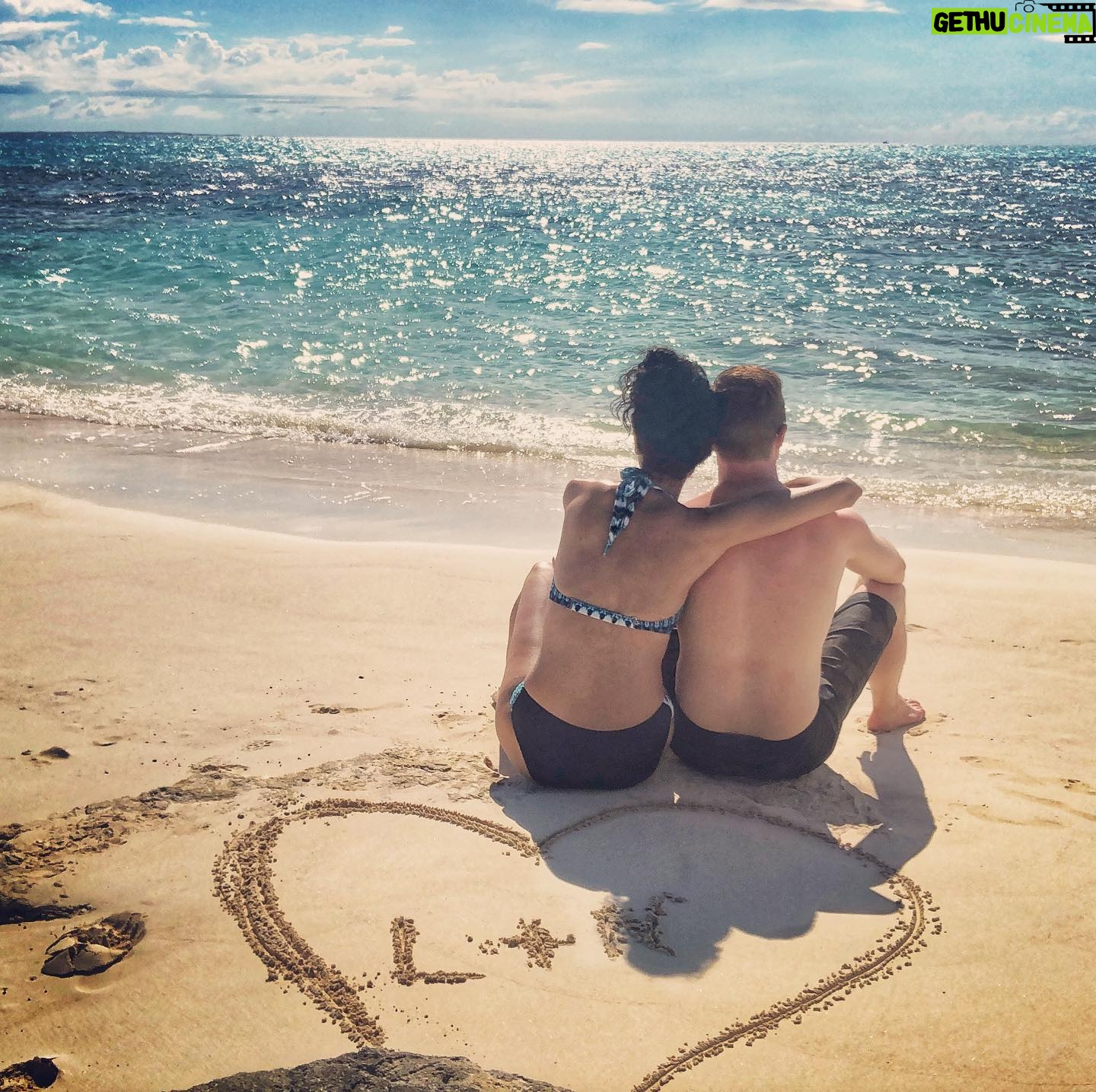 Layla Alizada - 10.2K Likes - Happy #weddinganniversary !You have my heart @noelfisher ā¤ļø