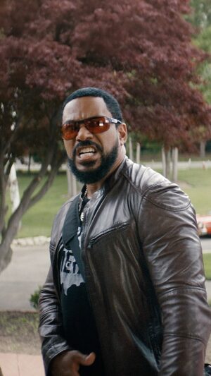 Laz Alonso Instagram - Can confirm MM’s jacket is back from the dry cleaners.
