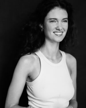 Léa Bonneau Instagram - Belle semaine à tous ! … (j’avais zéro idée de com stylé…) Cc @lisa_lesourd_ 💛