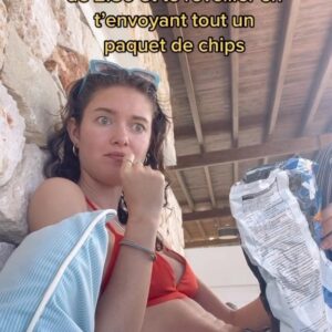 Léa Bonneau Instagram - Je me suis réveillée je savais plus en quelle année on est