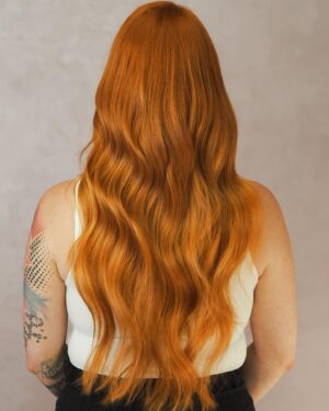 Lea Skálová Instagram - Před a po, které mluví samo za sebe. 🥹 Špičkové prodloužení vlasů bude brzy k dispozici nejen u nás v salonu v Praze, ale i v naší nové pobočce v Marbelle! 🌴 

Připravte se na změnu, která vám vezme dech. 💇🏼‍♀️ Svůj termín chytíte na našem webu Cool-Praha.cz nebo si o něj napište do directu. 💌

#kadernik #kadernikpraha #vlasy #dlouhevlasy #coolvlasy #cool #saloncool #vlasypraha #dysonhair #kadernicepraha #prodluzovanivlasu #prodlouzenivlasu #prodluzovanivlasupraha #fenovani #kadernictvipraha #krasnevlasy #dlouhovlasá