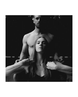 Lea Toran Jenner Instagram - when they connect, art comes to life.🤍⁣
⁣
⁣
⁣
⁣
#artconnection #artistduo #circusartists #cyrwheel #cyrwheelartist #artistportrait #duo #artists #portrait #duoportrait #portraitphotography #portraitphotographer #yourpassion #portraitart #paris #outdoorphotography #circus #connection #humanconnection #humanity #humanlover #photography #yoursoul #seliv #selivphoto #essence #youressence #pureart #beautiful #beautifulessence