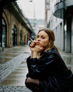 Lea Zoë Voss Instagram - 🦇