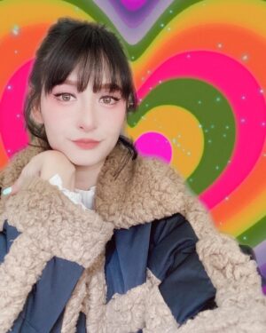 Leah Dizon Instagram - 💖💚🧡💛💜