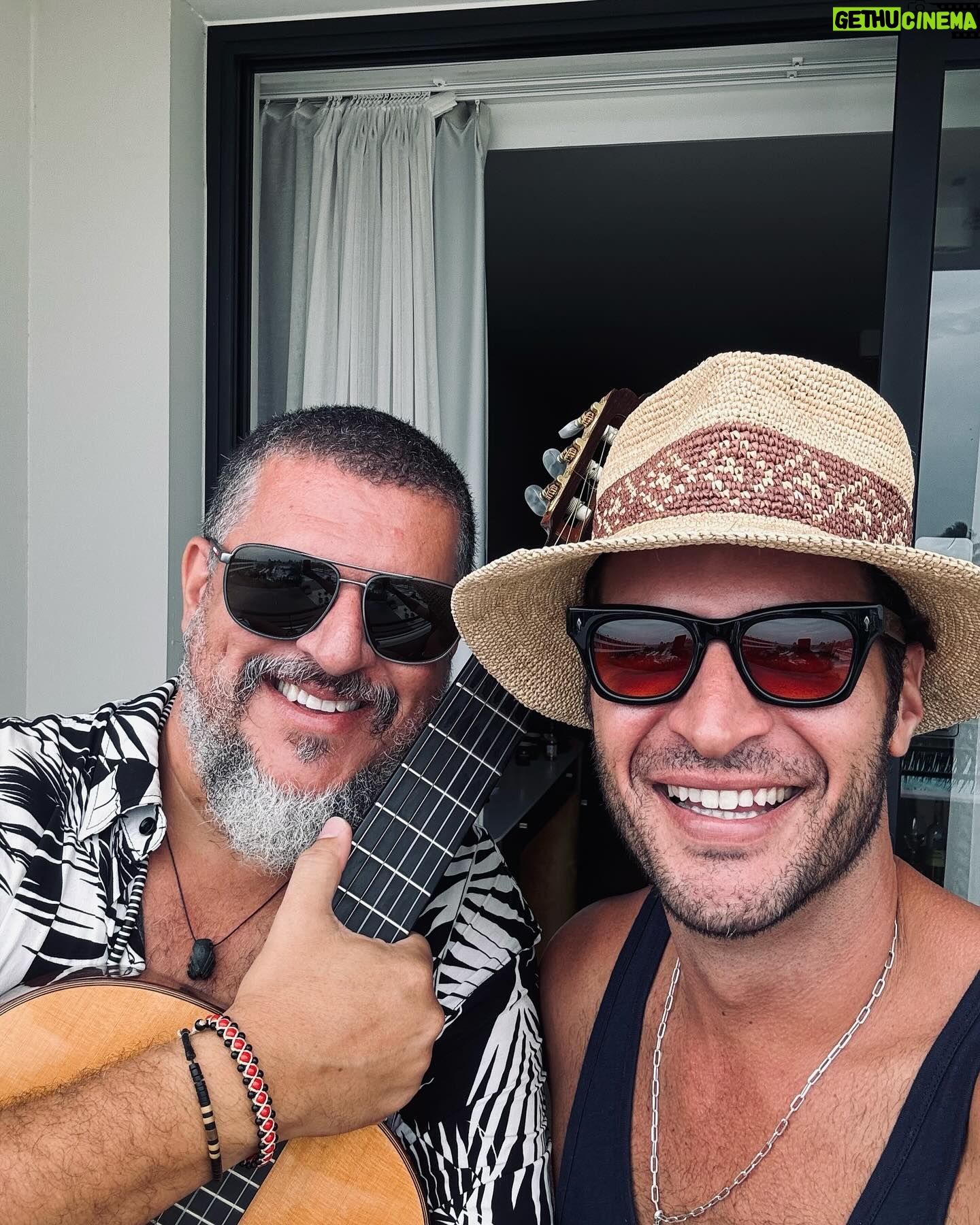 Leandro Lima - 5K Likes - obrigado curaçau !! Até breve !! Valeu @seupereira pela parceria f@da de sempre !! #curacao #caribean