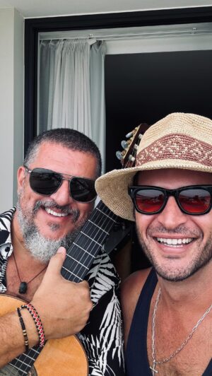 Leandro Lima Instagram - Na escola do Ben , eu e @seupereira  aqui em #curacao  dando a luz a cheirosa  gostaram ?