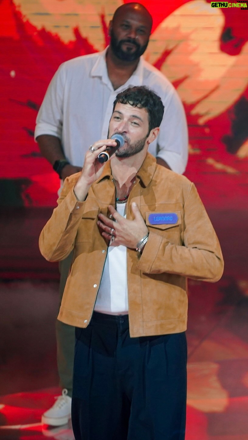 Leandro Lima - 7.8K Likes - Leandro Lima mandou bem no hit do Raça Negra, “Cheia de Manias”, hein? 💜🎤🎶🌟 #Caldeirokê #Caldeirão