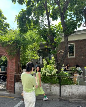 Lee Bom Instagram - 연두의 나 맘에 들어 💚🍀🌴🥑🍈