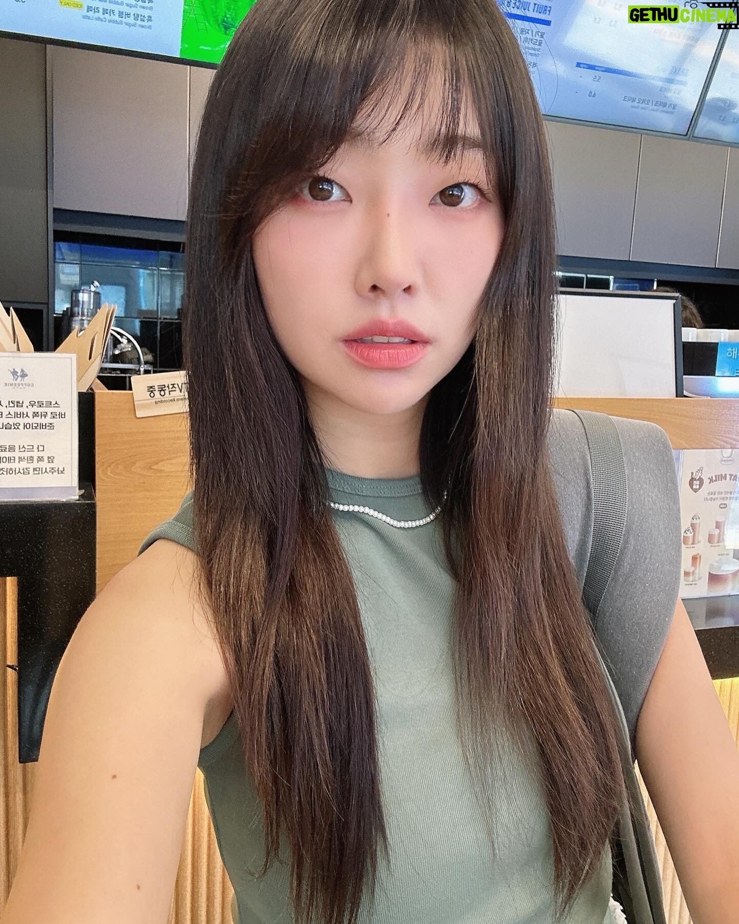 Lee Bom-so-ri - 4K Likes - -
수소문 끝에 찾아간 @hair_micmac !
붙임머리는 난생 처음이었는데
정말 꼼꼼하고 친절하시고
무엇보다 똥손인 제가 머리 관리를 잘 못해도
붙인 티가 거의 안나 자연스럽다는 점이
너무나 만족하는 부분임미댜😍
감사해요 원장님💓
추천해준 금조(@keumjo_1217 )
사진찍어준 시인이(@poet.park )도
모두 고마오❤️