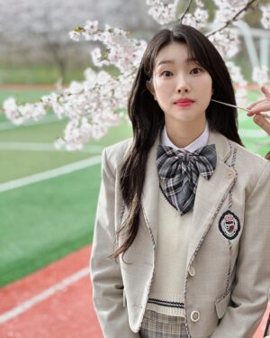 Lee Bom-so-ri Instagram - -
뮤지컬 🌸4월은 너의 거짓말🎹🎻🌸

예술의전당 CJ 토월극장
2024.6.28~8.25

짧고 굵게, 발버둥 칠 예정!
많이 보러와주실거죠?💌
-
#YourLieInAprilMusical
#YourLieInApril
#4월은너의거짓말