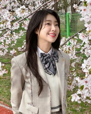 Lee Bom-so-ri Instagram - -
뮤지컬 🌸4월은 너의 거짓말🎹🎻🌸

예술의전당 CJ 토월극장
2024.6.28~8.25

짧고 굵게, 발버둥 칠 예정!
많이 보러와주실거죠?💌
-
#YourLieInAprilMusical
#YourLieInApril
#4월은너의거짓말