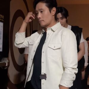 Lee Byung-hun Instagram - 내 눈을 바라봐
#콘크리트유토피아 #CONCRETEUTOPIA
