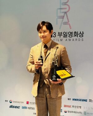 Lee Byung-hun Instagram - 순금
#부일영화상 #남우주연상 #콘크리트유토피아 #2023BIFF