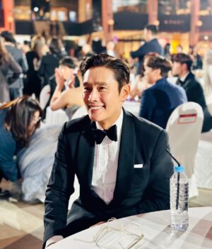 Lee Byung-hun Instagram - #백상예술대상#BaeksangArtsAwards
