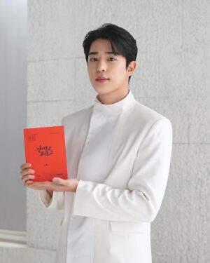 Lee Chan-hyung Instagram - 수호 안녕