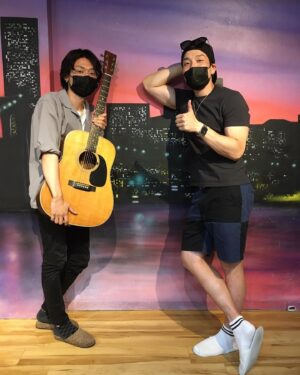 Lee Chang-min Instagram - 今回日本の全てのスケジュールが終わりました(__)
fanの皆さんのおかげですごく楽しい時間になって嬉しかた〜
後、2週間でまた2amで会いましょう👋🏻
