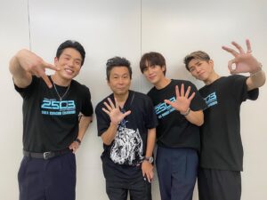 Lee Chang-min Instagram - 250 ツアー終了〜
fanのみなさんに会ってすごく嬉しかった
やっぱstageが僕が生きる理由💕
#250 #イチャンミン　＃ソンモ　#taka
