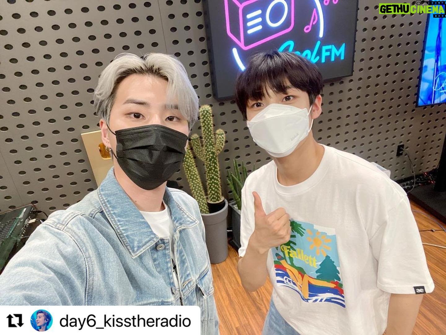 Lee Eun-sang - 29.2K Likes - #Repost @day6_kisstheradio
ć»ć»ć»
š
210902 <ė³øģøė±ķ>
ģ¤źµ¬ģ¤źµ¬ ģ°ģģ ģ§ėė¤ģ§ėė¤
ģ¹ģ°¬ ė°±ė§ė²ķź² ė§ė ź°ģģ§.. ģėź³ #ģģ
ź·øėź·øė“ź² ė¼ģ“ėøė„¼ ėź³”ģ“ė ė¶ė ėė°
ģøģģ ź·øź².. ā¼ļø
ė¼ėģ¤ģģ ģ²ģķ ė¼ģ“ėøģė¤źµ¬ģ!!
ź²ė¤ź° ź° ķģ“ė ģźø°ģ²ė¼ ė묓 ź·ģ½źµ¬ģ!!
ė§ģ ė ģ매ė 씰곤씰곤 ģķėģ§!!š¤¦š»āāļøš
ģ“ ź°ģģ§.. ģ¹ģ°¬ ģøķė¦¬ė” ź½ź½ ź°ė¬ģ
20021026ė² ė°ģė°ģ ė§ė
šš»šš»
āź¹ģ§ ė±ģ„ķ ģ
ģ“ ģė¶ģ§ ė°ź°ģ ģ“ģš
#ķ¤ģ¤ėė¼ėģ¤ #ė°ķ¤ė¼ #ģ“ģģ #lemonade
