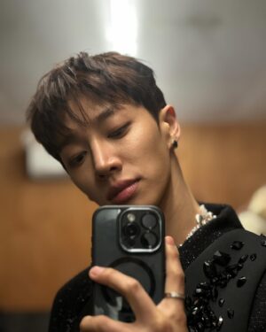 Lee Gi-kwang Instagram - Switch on