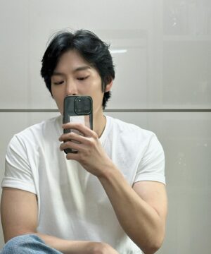 Lee Gi-taek Instagram - 그냥그냥