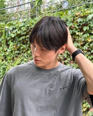 Lee Hak-ju Instagram - 오늘 밤 21:40 연인 part1 마지막회가 mbc에서 방영됩니다 마지막까지 잘 부탁드려요 즐겁게 시청하세요 ~! 오늘도 꿀잼..! (--)(__) 꾸벅 
#연인#mbc