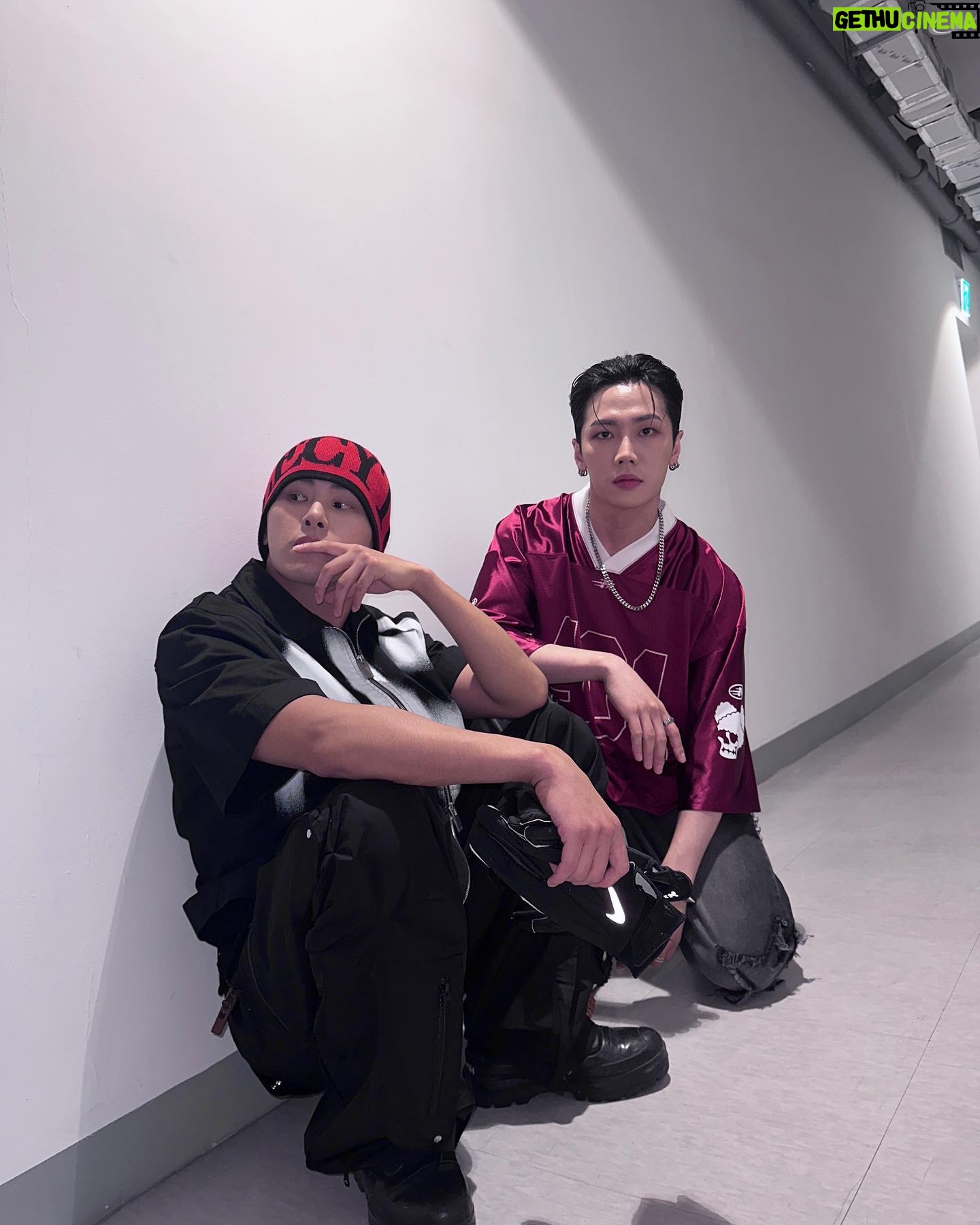 Lee Ho-won - 20K Likes - #mbitious