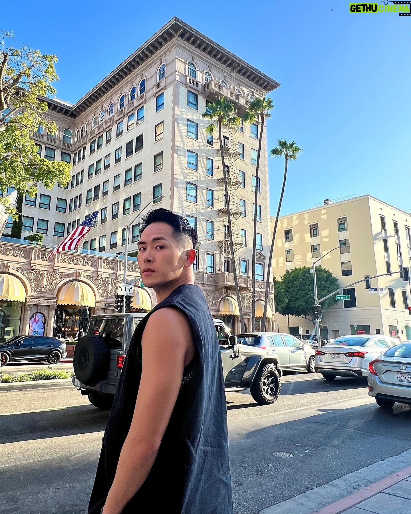 Lee Ho-won - 17K Likes - La La Land