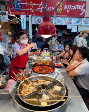 Lee Hsien Loong Instagram - Visited Seoul during my recent leave. It’s a vibrant metropolis where historic and natural spaces blend in with the urban landscape. Little wonder it’s a favourite destination for Singaporeans who enjoy food, shopping and cultural experiences. I met quite a few families on holiday like me! 

Visiting new places, I enjoy photographing the scenes and activities, trying to capture a bit of the spirit of the place. If you’ve visited Seoul recently, do share your favourite memories here! – LHL

(Photos by me)