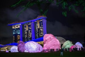Lee Hsien Loong Instagram - Went on a #jalanjalan at Marina Bay on Sunday, where @ilightsingapore is ongoing. 

Organised by @urasingapore, the 10th edition of this sustainable light festival features outdoor installations created by local and international artists. The artworks use energy-saving lighting fixtures and encourage visitors to adopt sustainable habits. 

Many of the installations are interactive and family-friendly, so make it a fun night out with friends or family during this mid-year school break. #iLightSingapore runs till 23 June. – LHL

(Photos by me)