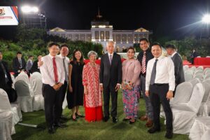 Lee Hsien Loong Instagram - @lawrencewongst has been sworn-in as Singapore’s fourth Prime Minister.

I vividly recall standing there 20 years ago to take the same oath of office. I had big shoes to fill, and I’m extremely grateful to Singaporeans for walking the journey together with me.

I am honoured to serve as Senior Minister, under the leadership of PM Lawrence and together with his 4G team. I will do my best, now in a different role, to make Singapore shine bright in the world.

I ask all Singaporeans to join me in giving PM Lawrence our fullest support to take Singapore to greater heights.

Majulah Singapura! 🇸🇬 – LHL

(MCI Photos by [1-2] Fyrol, [3,5-10] Terence Tan, [4] Lim Sin Thai)