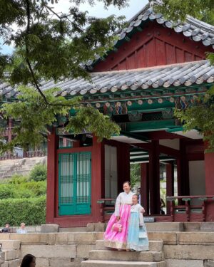 Lee Hsien Loong Instagram - Visited Seoul during my recent leave. It’s a vibrant metropolis where historic and natural spaces blend in with the urban landscape. Little wonder it’s a favourite destination for Singaporeans who enjoy food, shopping and cultural experiences. I met quite a few families on holiday like me! 

Visiting new places, I enjoy photographing the scenes and activities, trying to capture a bit of the spirit of the place. If you’ve visited Seoul recently, do share your favourite memories here! – LHL

(Photos by me)