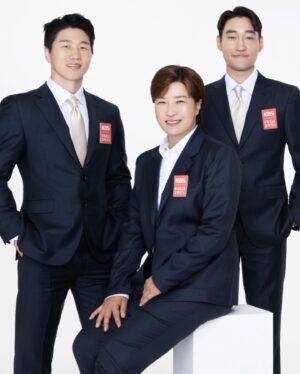 Lee Hyun-yi Instagram - 저 파리 올림픽 가요!!!🇫🇷
KBS 2024 파리올림픽 방송 MC로 가게 되었는데요!
오늘 오전 발대식을 마쳤습니다~

이번 올림픽 개최지가 패션의 수도 파리인 만큼, 
저의 본업인 패션모델로서의 강점을 살려서 역대 가장 스타일리쉬하고 패셔너블한 올림픽을 최대한 잘 담아내도록 하겠습니다. 
그리고 몇년간 진지하게 축구를 하면서 스포츠를 바라보는 관점이 완전히 바뀌었는데, 이번 올림픽 현장에 가서 우리나라 대표팀 선수들을 따뜻한 시선으로 응원하고 오겠습니다.
또한 공감 능력을 백분 발휘하여 현장의 열기와 다양한 감정들을 생생하게 전달 할 수 있도록 하겠습니다!🎤
여러분! KBS 올림픽 방송 많이 시청해주세요!!😍

I’m going to the Paris Olympics!!!🇫🇷
I got to be the MC for KBS‘ 2024 Paris Olympics broadcast!

As the venue for this year’s Olympics is Paris, the capital of fashion, 
I will use my strengths as a fashion model, (which is my original job) to capture the most stylish and fashionable Olympics of all time as best as I can. 
And after playing soccer for several years, my perspective on sports has completely changed. I will go to the Olympics and cheer on Korean national team players with warm heart.
I will also use my strong empathy skills to the best of our ability to vividly convey the excitement and various emotions of the scene!
Please watch the KBS Olympic broadcast a lot!!

#2024parisolympics #paris2024 #kbs #파리올림픽 #2024파리올림픽