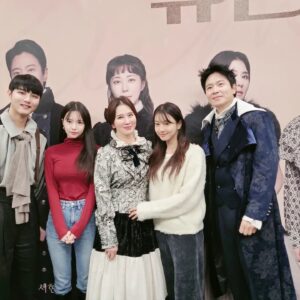 Lee Il-hwa Instagram - 고마운분들...🤍🌸

모두 잊지 못할거에요😍

#슈만 
#지방공연투어 
#많은사랑 
#부탁드려요