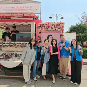Lee Il-hwa Instagram - 지구촌나눔운동에서 커피차를 보내주셨어요 감사합니다 남은 촬영도 힘 낼께요🥰

#지구촌나눔운동
#써프라이즈 #커피차서포트 
#감동 #나눔의기쁨 #함께 #누려요 
#미녀와순정남 #촬영 #kbs별관