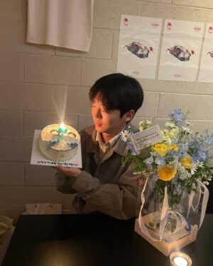 Lee Il-jun Instagram - 축하해 주신 모든 분들 너무나 너무나 감사합니다 진심으로! 우리 모두 좋은 일만 가득하시구 화이팅!!🍀🖤