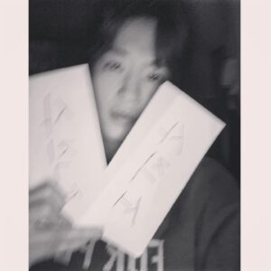 Lee Il-jun Instagram - 선재 업고 튀어를 사랑해주셔서 진심으로 감사합니다! 많은 것을 배우고, 소중한 인연을 쌓을 수 있는 작품이었습니다~~! 더 성장해서 찾아 뵙겠습니다~~ 모두들 화이팅! (사직서 두개지롱) #선재업고튀어 #lovelyrunner #tvn