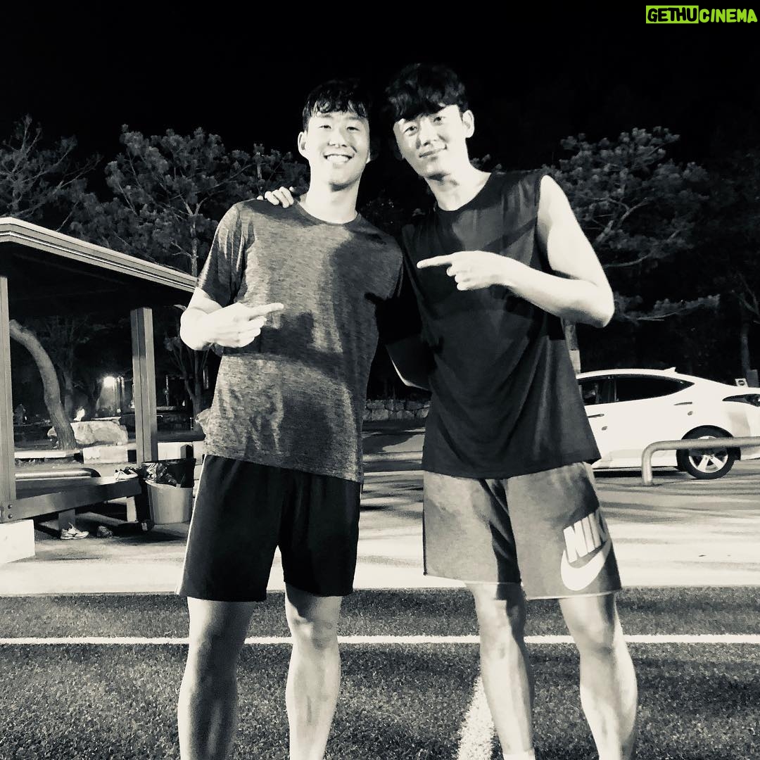 Lee Ji-hoon - 8.4K Likes - 💪son!!