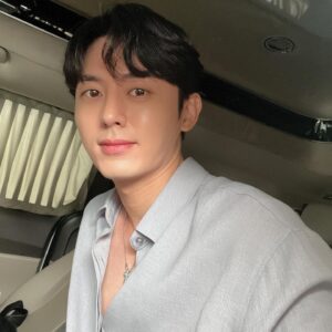 Lee Ji-hoon Instagram - 도착🙏🏻