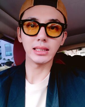 Lee Ji-hoon Instagram - 선크림 바르자 오늘은 날이 좋다