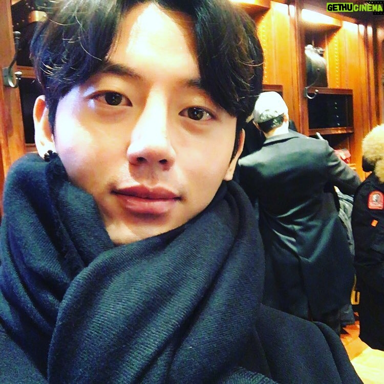 Lee Ji-hoon - 15.2K Likes - 이러려고 나온게 아닌데... 한6키로는 걸은거 같다.