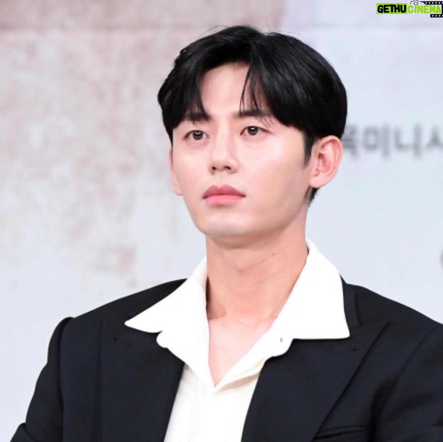 Lee Ji-hoon - 8K Likes - #신입사관구해령 오늘밤 9시 mbc!!!!!!! 본방사수
