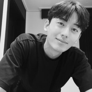 Lee Ji-hoon Instagram - 🕴🏻joomal