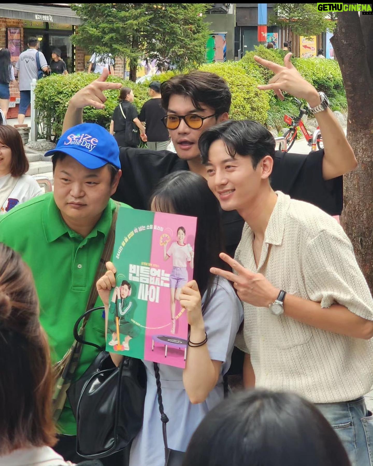 Lee Ji-hoon - 10.9K Likes - 따뜻한 마음으로 다같이 행복하게💕고맙습니다!🫰🏻