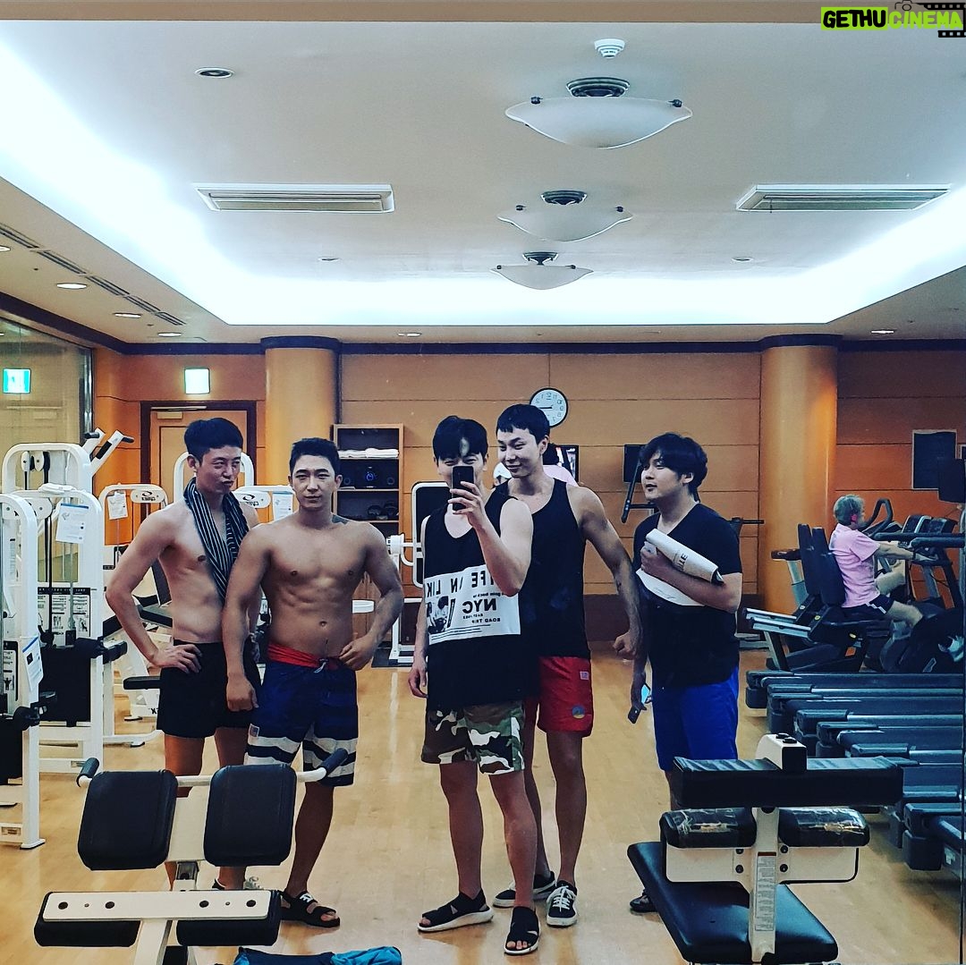 Lee Ji-hoon - 13.5K Likes - 오래오래🕴🏻🕴🏻🕴🏻🕴🏻🕴🏻🕴🏻🕴🏻🕴🏻