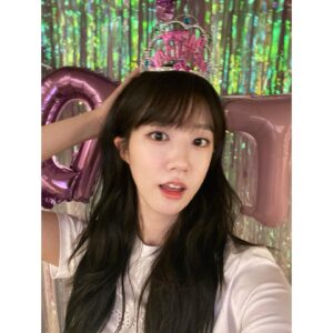 Lee Ji-won Instagram - 얘들아 나 이번엔 케이크 사수했어 잘해찌ㅠ__ㅠ? 
사랑햅ㅠ__ㅠ