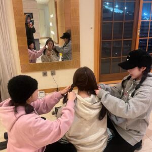 Lee Ji-won Instagram - 2024 더 행복하자🤍
