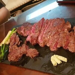 Lee Jong-hyuk Instagram - 윤민수가 보내준 투뿔등심과 백종원형이 선물로 주신 주방칼의 콜라보 ㅎㅎ 날 추운데 어디 나가지말고 고기나 궈먹자!!#백종원#칼은공짜로주는거없다더라#천원말고이천원줄꺼임#윤민수#나중에또보내라 ㅋㅋ#포토그래퍼이준수