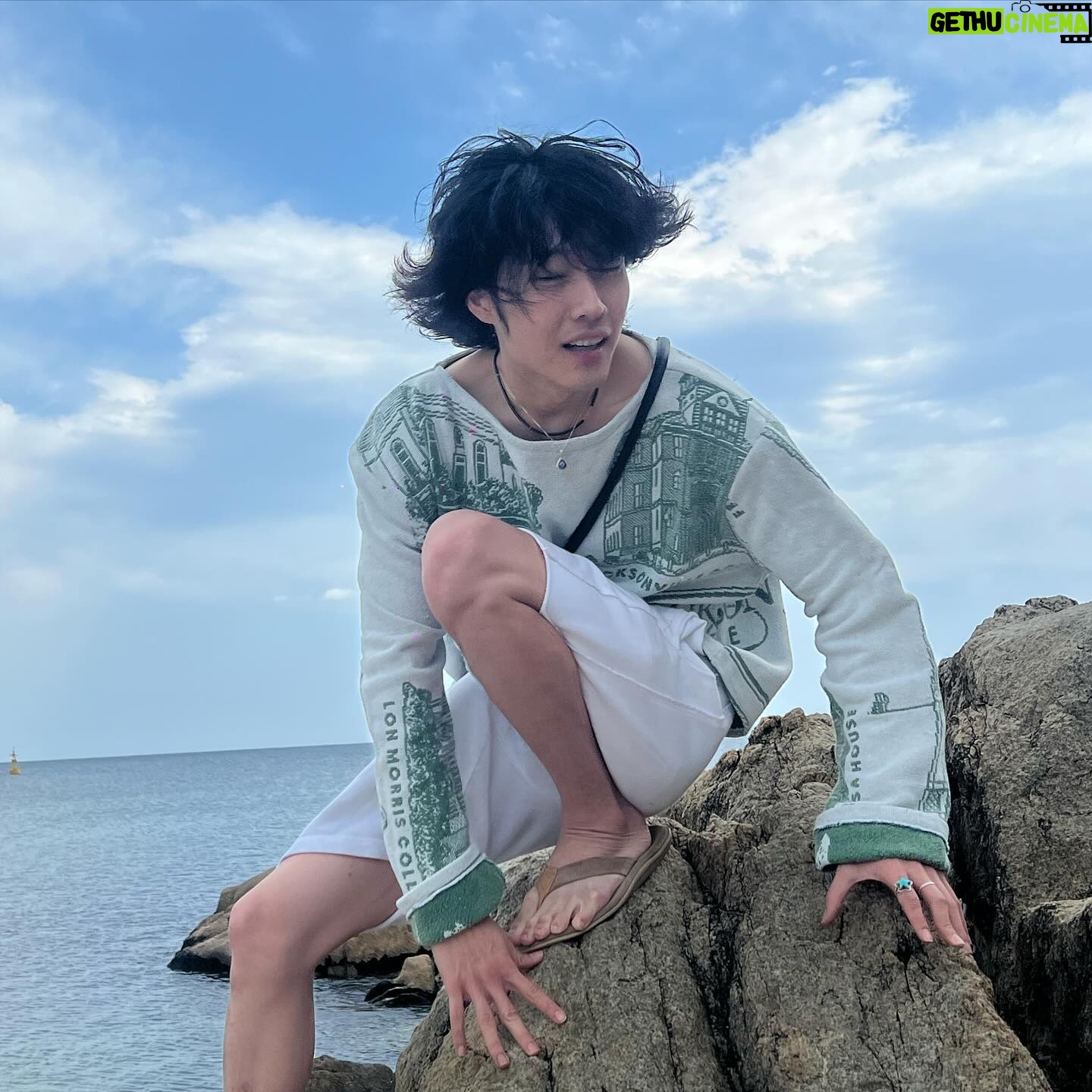 Lee Jong-won - 84.2K Likes - 🌊☀️🌴🌬️🍃