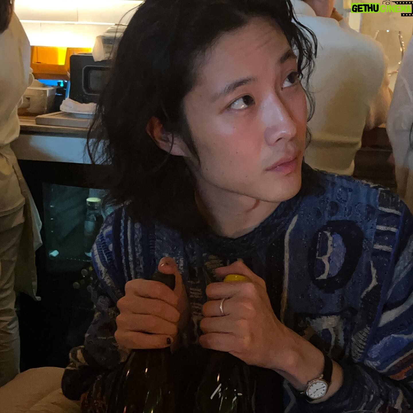 Lee Jong-won - 87.6K Likes - 뭘 마셨을까요? 🤭